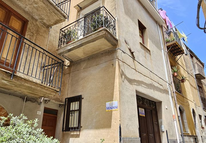 Landsbyhus i Collesano, Palermo, Collesano - € 130.000 | Ref: 10568 - foto 1